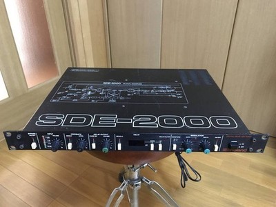 Roland SDE-2000 Digital Delay 1981, Echo Rackmount