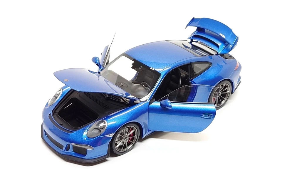 Minichamps 1:18 Porsche 911 GT3 (991) in Sapphire Blue Metallic - Image 3 of 4