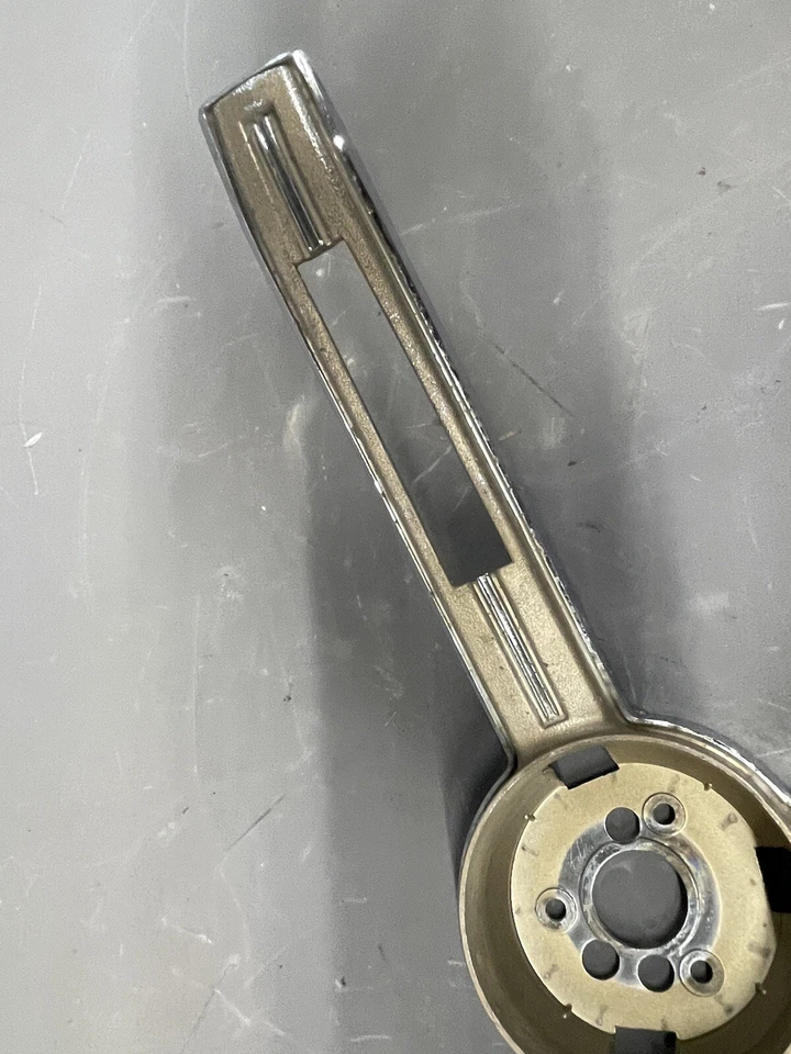 Chevy Camaro Impala SS 1967 Deluxe volante bocina botón anillo central 67 OE Foto 3 de 4