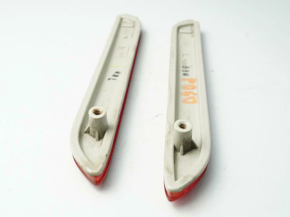 2009 - 2013 Toyota Lexus Matrix Rx 300 Gx 470 Rear Bumper Reflector Rh Lh Side — 第 3/4 张图片