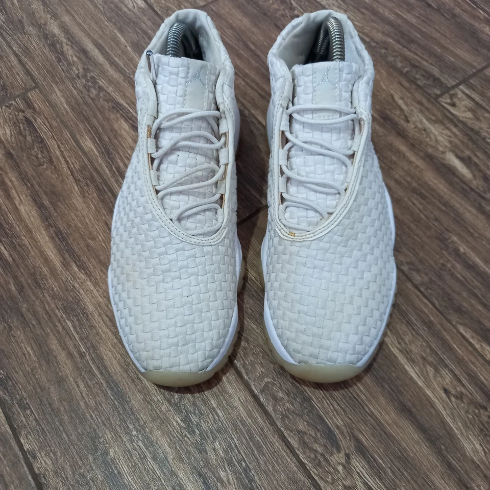 Zapatos Jordan Future platino puro Foto 2 de 4