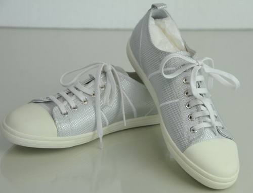 Nuevo CHANEL Plata Metálico Blanco Zapatillas Cc Tenis Zapatos |