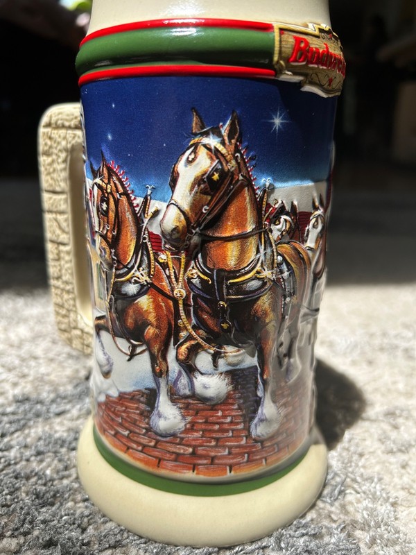 1998 BUDWEISER HOLIDAY BEER STEIN