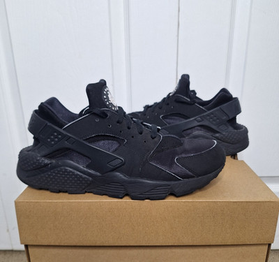 Nike Air Huarache Triple Black Sneakers 318429-003 size ll.5