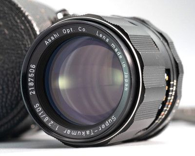 Asahi Pentax Super Takumar 105mm f 2.8 Telephoto MF Lens Near mint From Japan