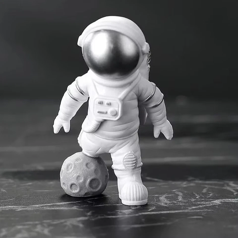 4 Pcs Astronaut Figure Statue Figurine Spaceman Sculpture Educational Toy - image 3 of 4