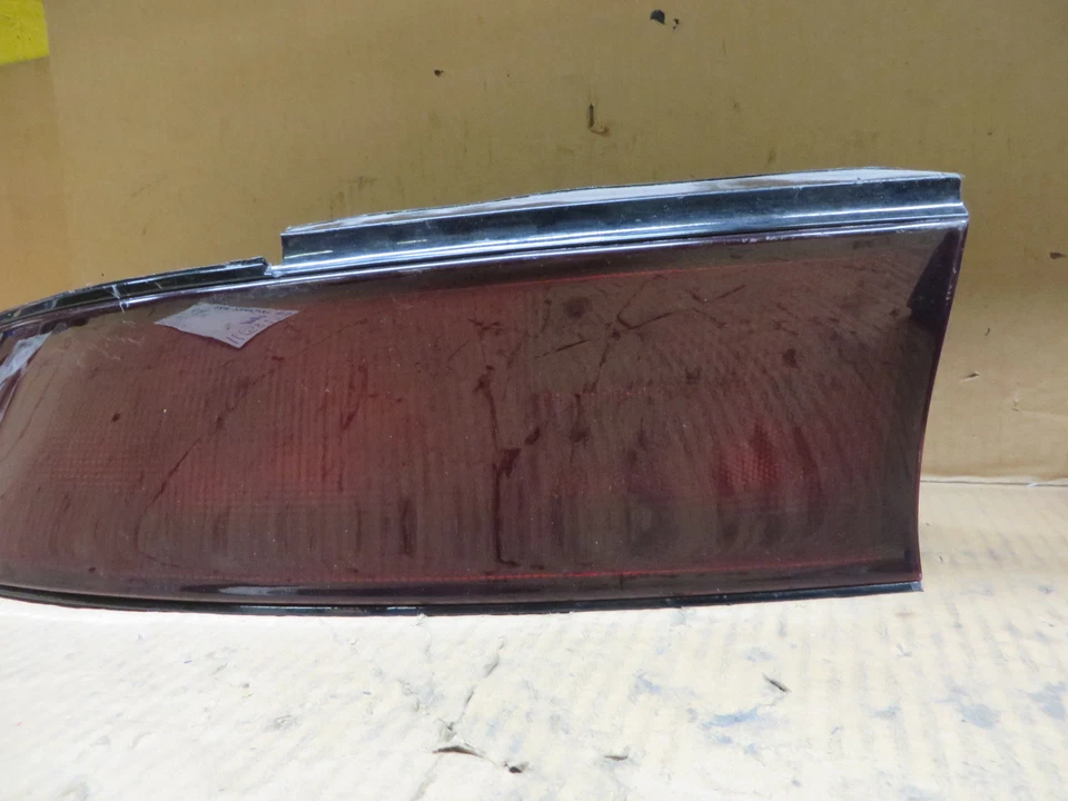 LUZ TRASERA CONDUCTOR IZQUIERDO MITSUBISHI ECLIPSE 95 96 97 98 99 1995 1996 1997 1998 1999 Foto 2 de 4