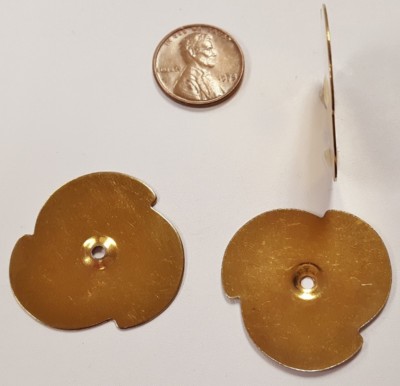 6 VINTAGE ROUND FLAT PINWHEEL 32mm. CENTER HOLE BRASS PLATED STEEL FINDINGS N466