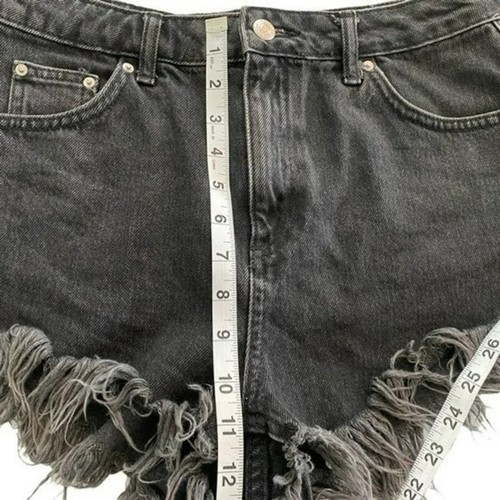 Topshop Black Moto Frayed Hem Jean Shorts Size 8 - Picture 5 of 9