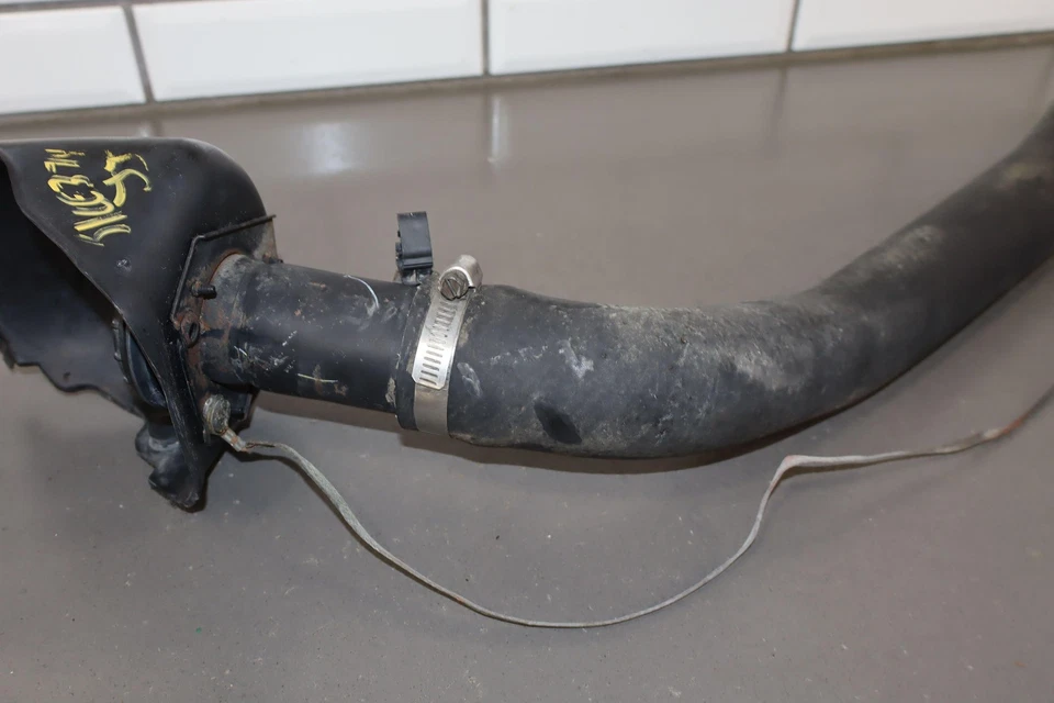 Chevy GMC 2500HD 2001-2004 6,6 L Duramax diésel cuello de llenado de combustible OEM Foto 3 de 4