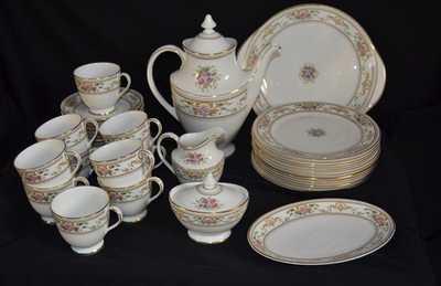 Royal Doulton ''Alton'' Kaffeeservice für 10 Personen, Kanne, Milch und Zucker