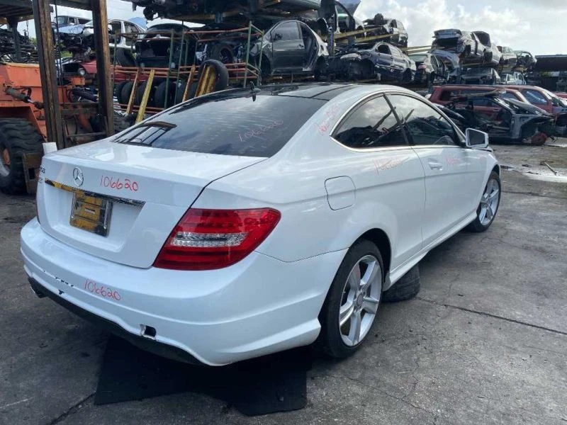 Conjunto de palanca de cambios automática Mercedes-Benz C250 2013 Foto 4 de 4