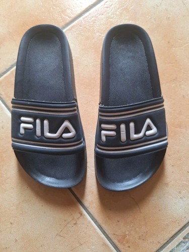 sehr gut erhaltene Badeschuhe von Fila Gr.31