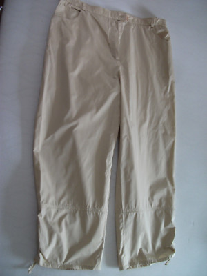 BASLER - moderne ,leichte,bequeme 3/4 Hose Gr. 44,hellbeige  neuw.
