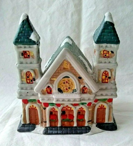 Snow Christmas Village Church Cathedral Decoration House - 第 1/6 張圖片