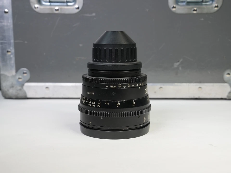 ARRI Ultra Prime 20mm T1.9 Lens (PL Mount, Feet, Non-LDS)   - Image 2 of 4