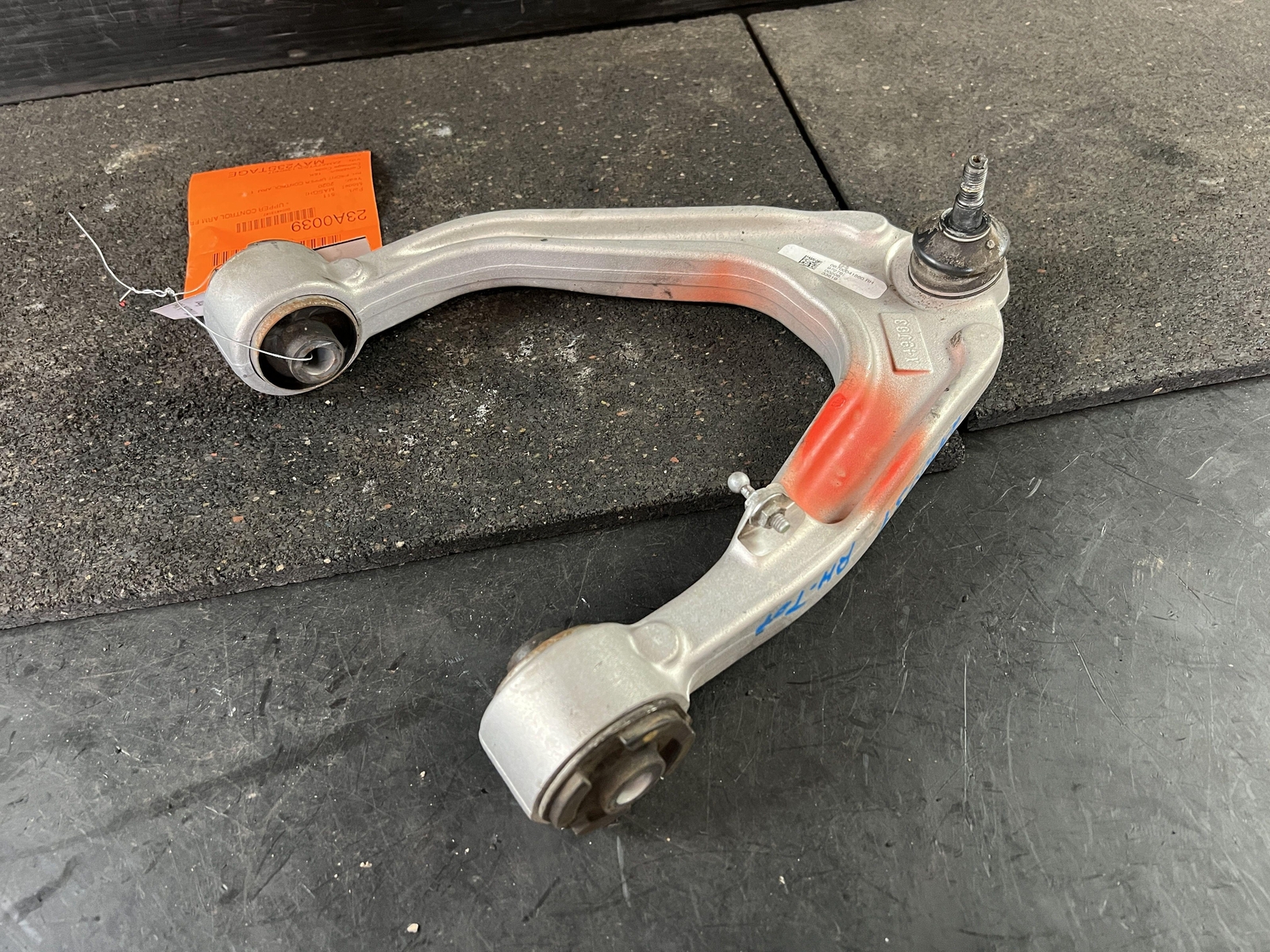 14-20 MASERATI GHIBLI FRONT RIGHT UPPER CONTROL ARM 16K MILES GRANSPORT SQ4