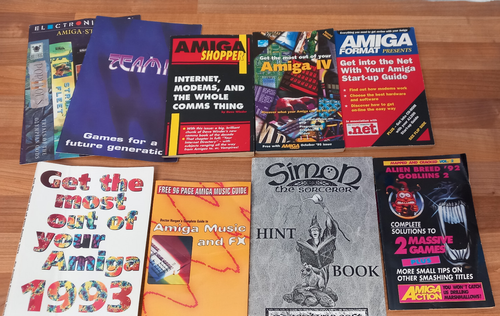 Amiga Collection of Guides, Tips, Game Solution, Hints Book - Simon the Sorcerer