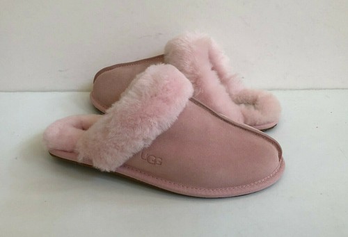 PANTOUFLES DOUBLÉES DE NUAGE ROSE UGG SCUFFETTE II US 7 / EU 38 / UK 5 - Photo 1 sur 6