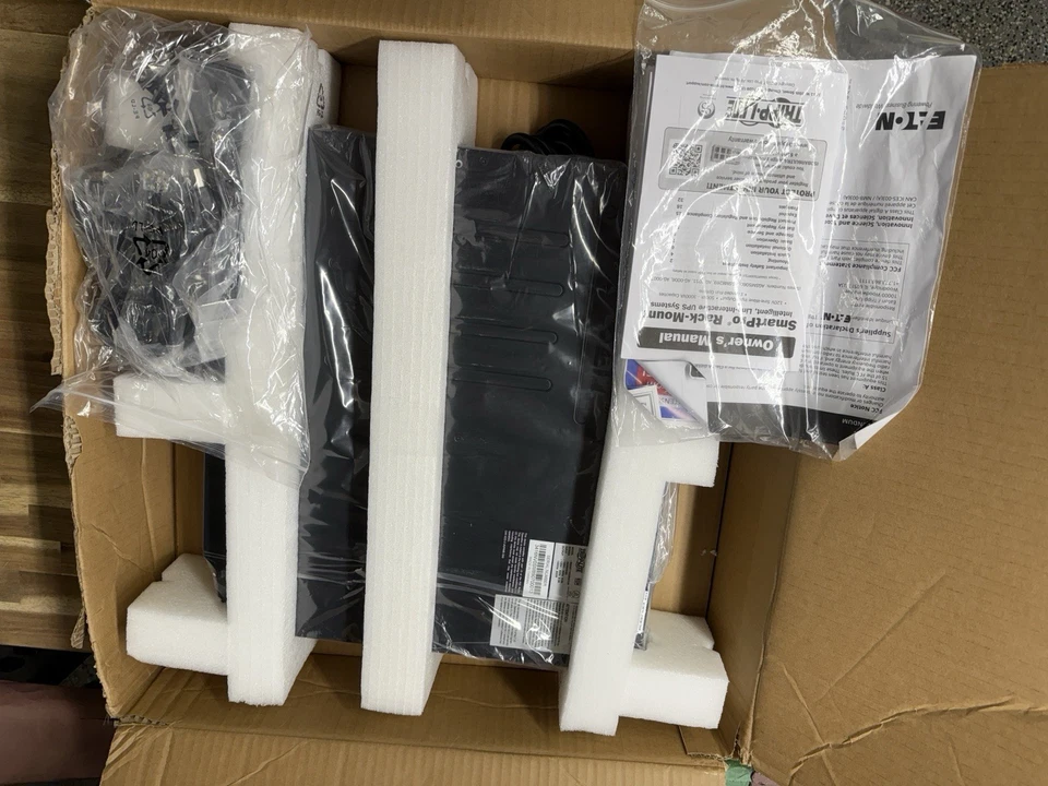 New Tripp Lite UPS: 1000VA  120V SMART1000RM1U Back Up Power!! - Image 3 of 4