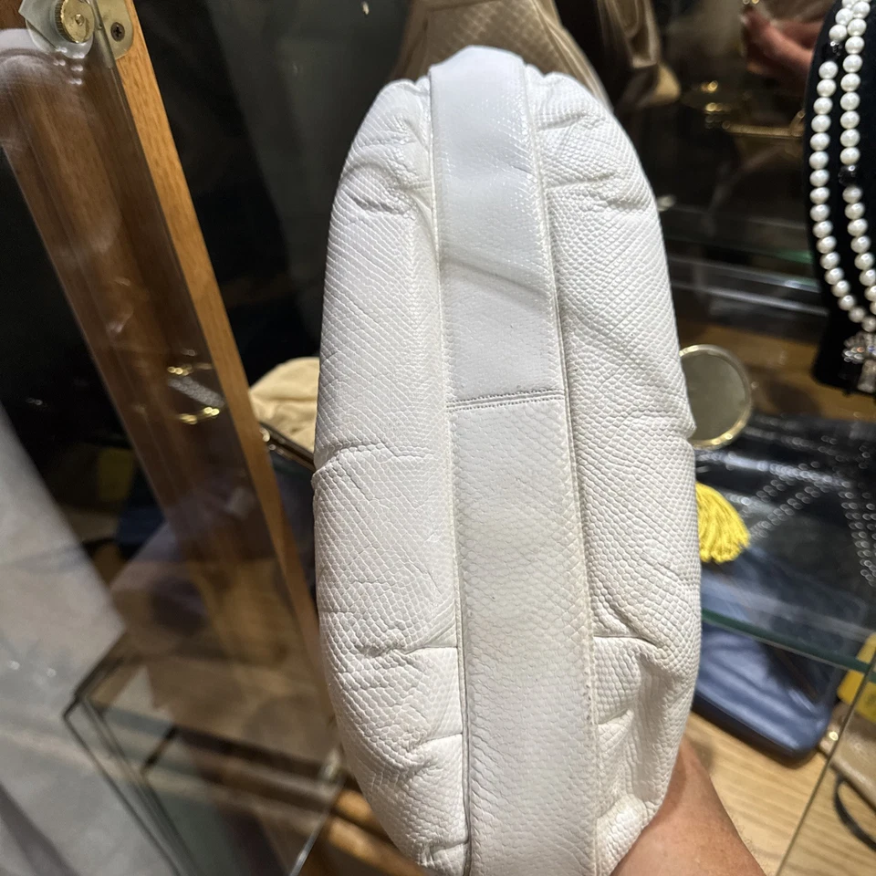 Vintage Judith Leiber snakeskin bag in white Clutch 80’s 90’s - Image 4 of 4