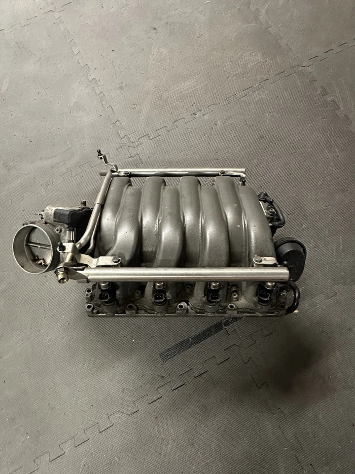 Audi S4 2005 colector de admisión 4,2 Foto 2 de 4