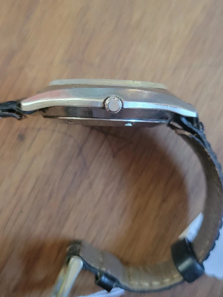 Ricoh Riquartz Montre Bracelet Homme Date En Acier Pile À Changer P2715 - Photo 4/4