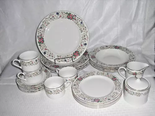 22 pc set Farberware Monaco 3111 Dinnerware plates set fine china ware serves 4