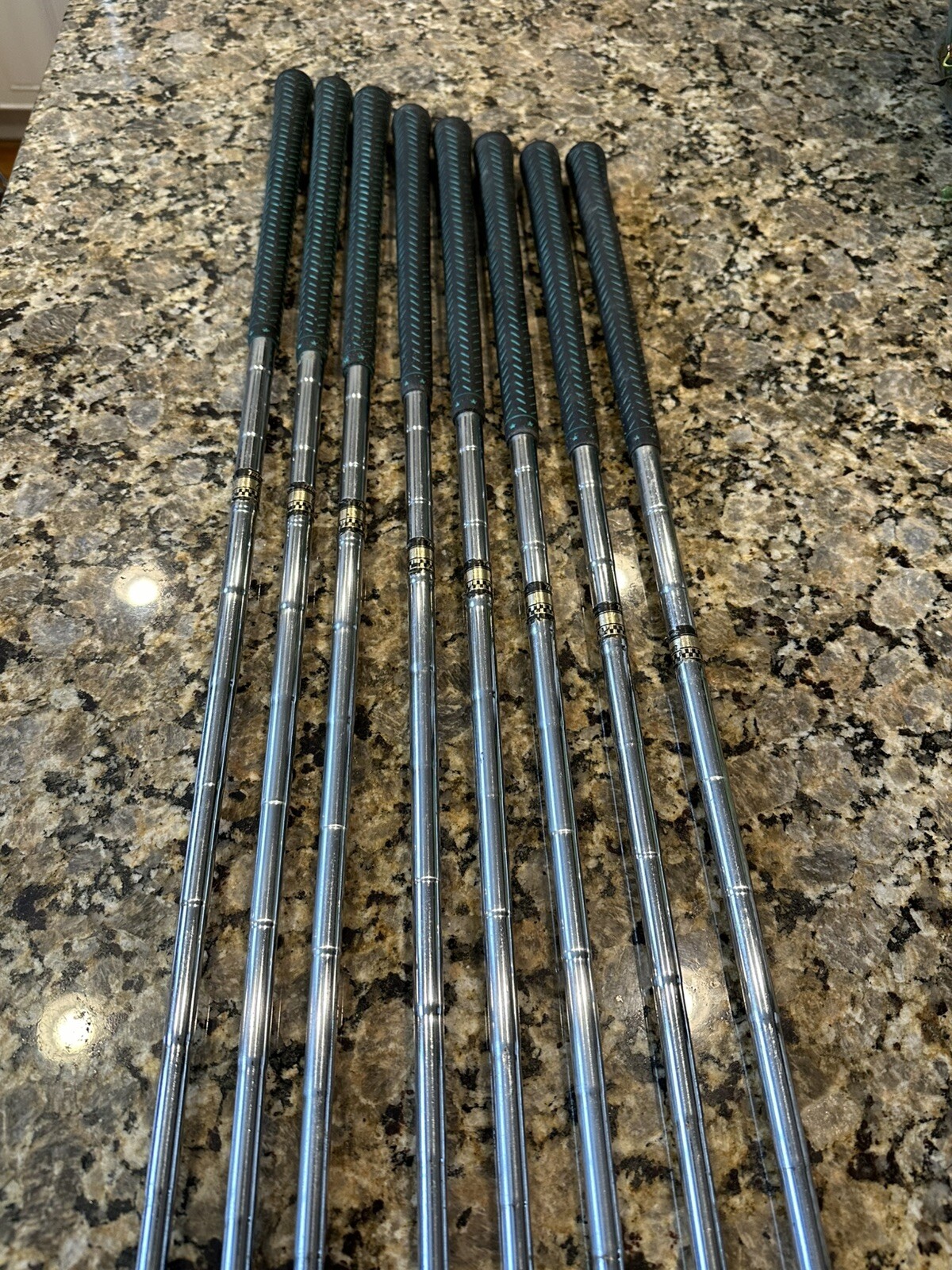 Picture 5 of 24