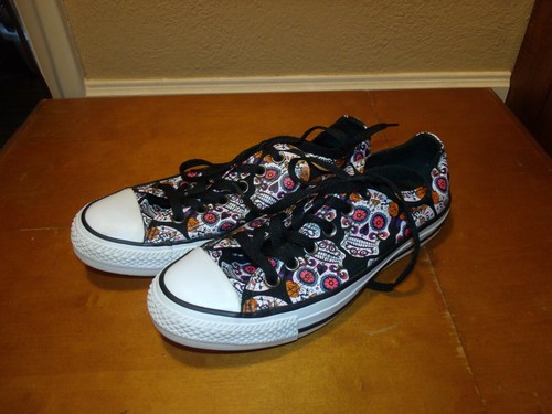 converse skull trainers