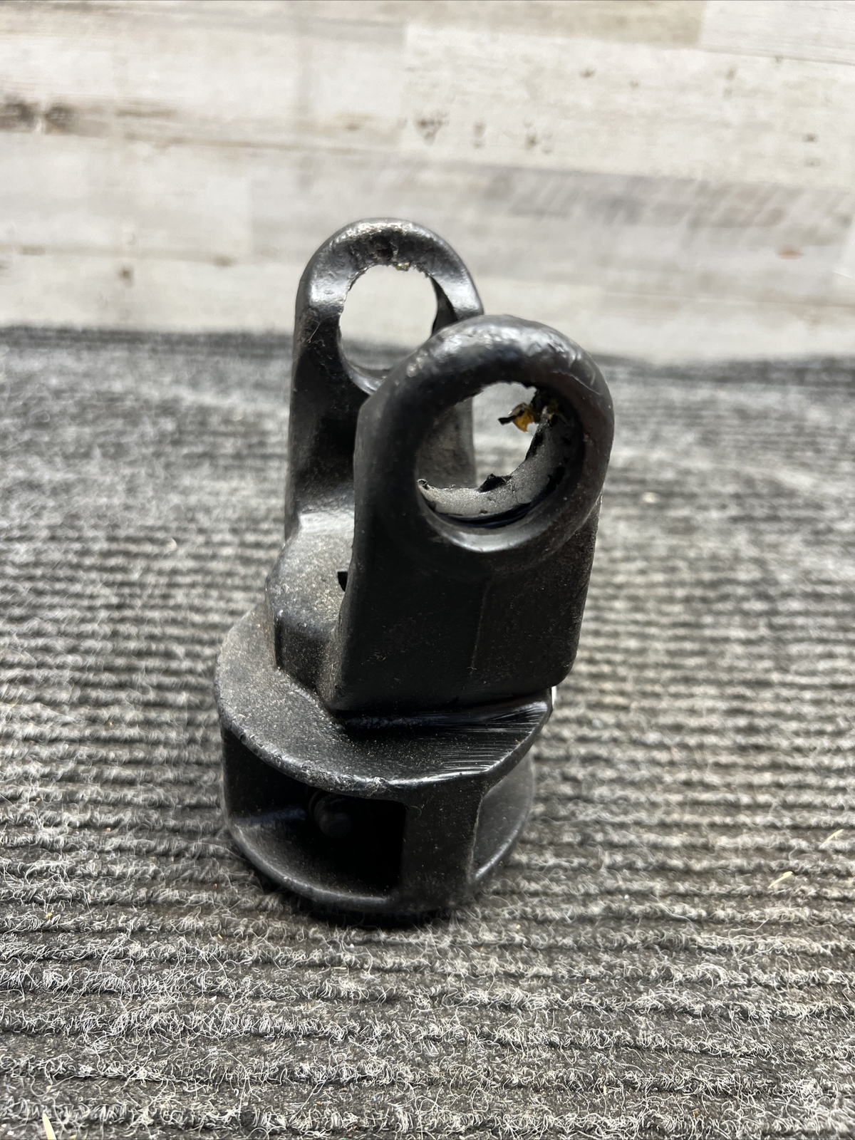 NOS Bondioli Collar Lock Quick Disconnect Drive Shaft Yoke 64692 Bush