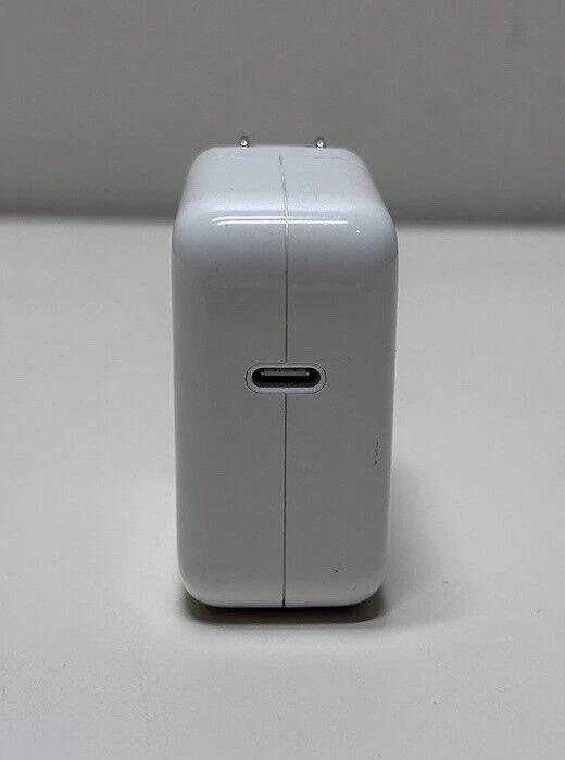 Cargador Adaptador de Corriente USB-C Original Apple 30W A1882 MR2A2LL/A - Probado Foto 3 de 3