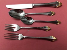 1 Oneida Community GOLDEN KENWOOD Stainless 5 Piece Place Setting