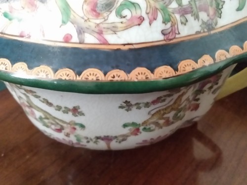 Vintage Chinese Famille Rose Lidded Tureen Bowl & Lid Animals Floral Finial - Picture 10 of 24