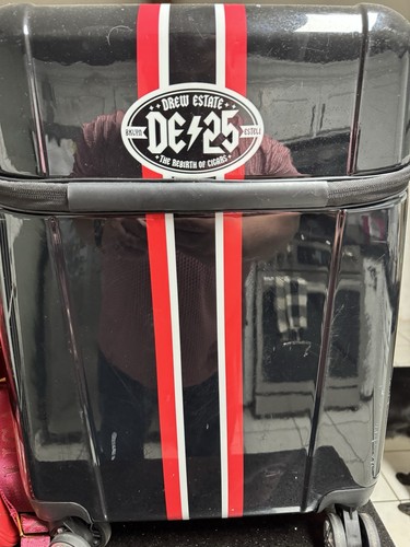 Drew Estate DE-25 Spinner Hardcase Carry-On Black Red Striped TSA Lock