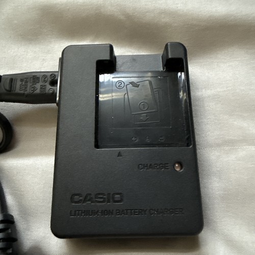 Original Casio BC-60L Lithium Ion Camera Battery Charger - Picture 2 of 6