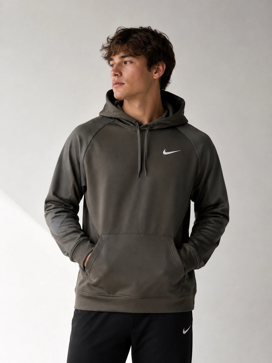 Black Nike Therma-FIT Pullover Fitness Hoodie Size XL
Opens in a new window or tab