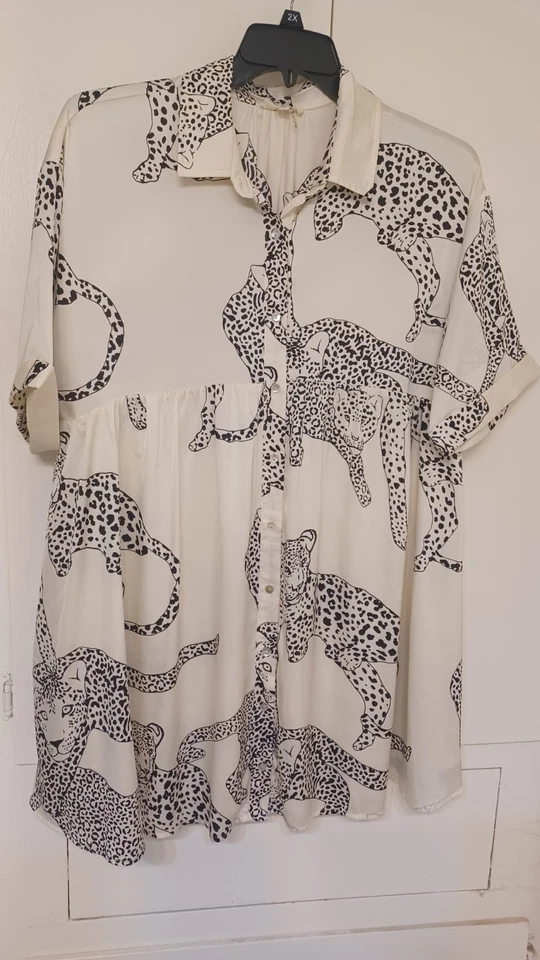 Vestido Entro Leopardo de las Nieves Talla Grande/Más Volup Talla M