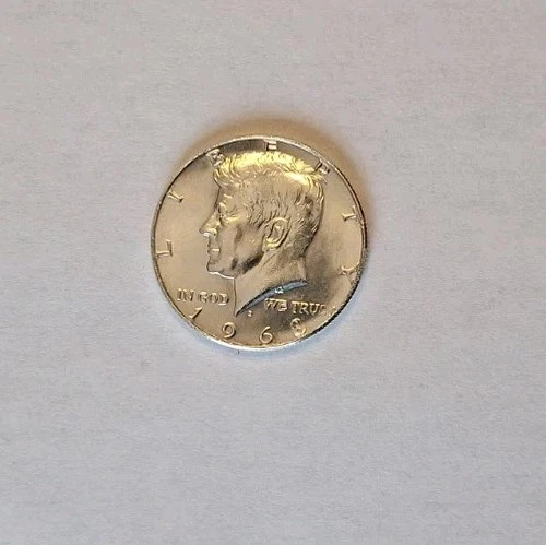 1968-D KENNEDY HALF DOLLAR 40% SILVER UNC CHOICE