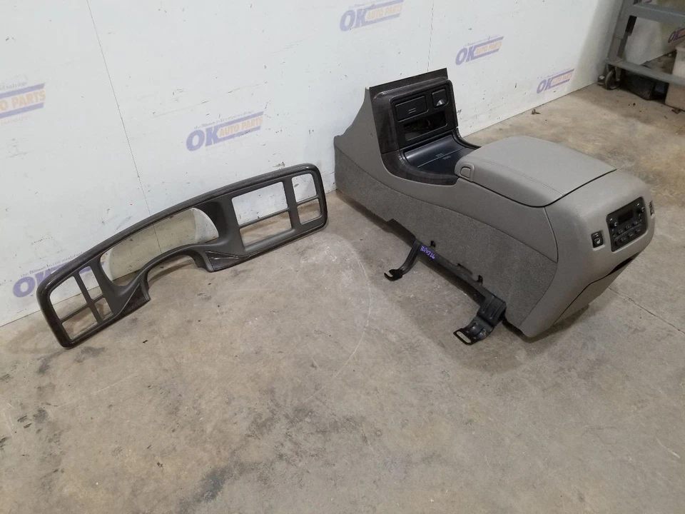04 2004 GMC YUKON XL DENALI DASH BEZEL AND COMPLETE FRONT CENTER FLOOR CONSOLE Foto 3 de 4