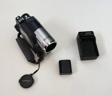 Hitachi DZ-BX35A DVD Camcorder Widescreen Cinema Res w/ 25x Optical Zoom
