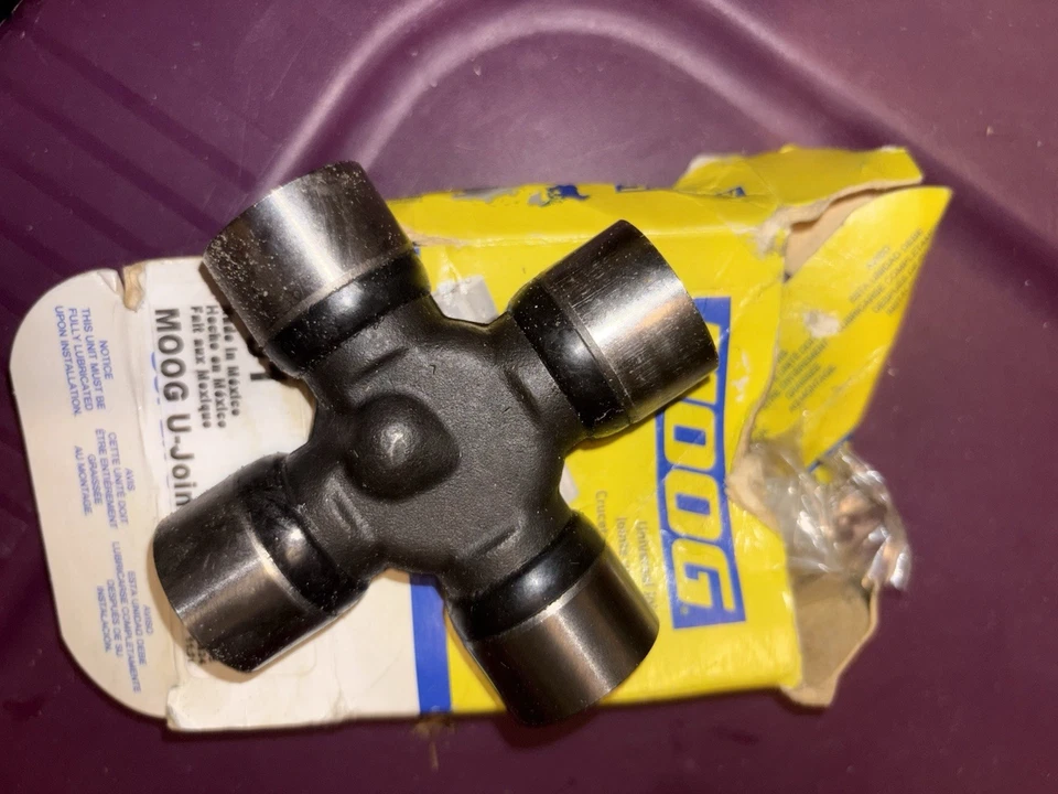 Junta universal Moog 231 junta en U para Chevrolet Dodge Ford GMC NUEVO Foto 2 de 2