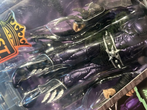 SDCC 2023 BST AXN Glow-In-The-Dark Super Shredder XL Figure UPSIDE DOWN Error - Picture 22 of 24