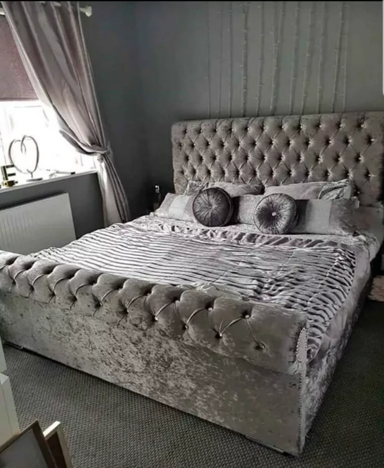 Chesterfield 2024 scroll bed