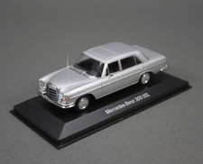 MINICHAMPS Mercedes-Benz 300 SEL Silber 1:43