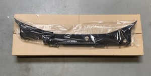 Original Hyundai 2013-2016 Genesis Coupe Cowl Panel Windshield Wiper Motor Cover