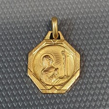 Belle médaille religieuse