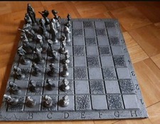 Schachspiel inkl. Figuren / Schachbrett Zinn