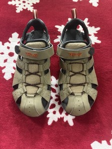 Teva Closed Toe Hiking Sandals Leather Trail Outdoor Sport Y2K Minimalist Mens 8 Men main image 3