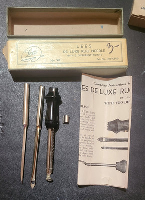 Vintage Columbia Minerva Deluxe Rug Needle Set, Original Box  #90